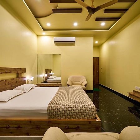 Hotel Saptarang Residency Panhāla Esterno foto