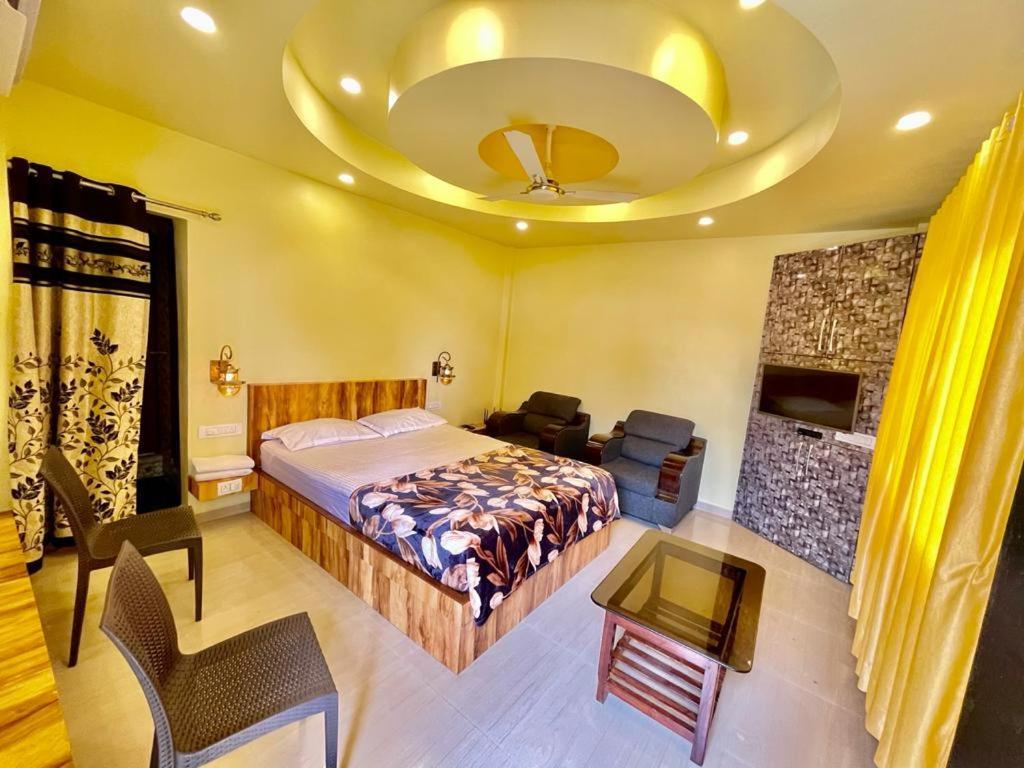 Hotel Saptarang Residency Panhāla Esterno foto