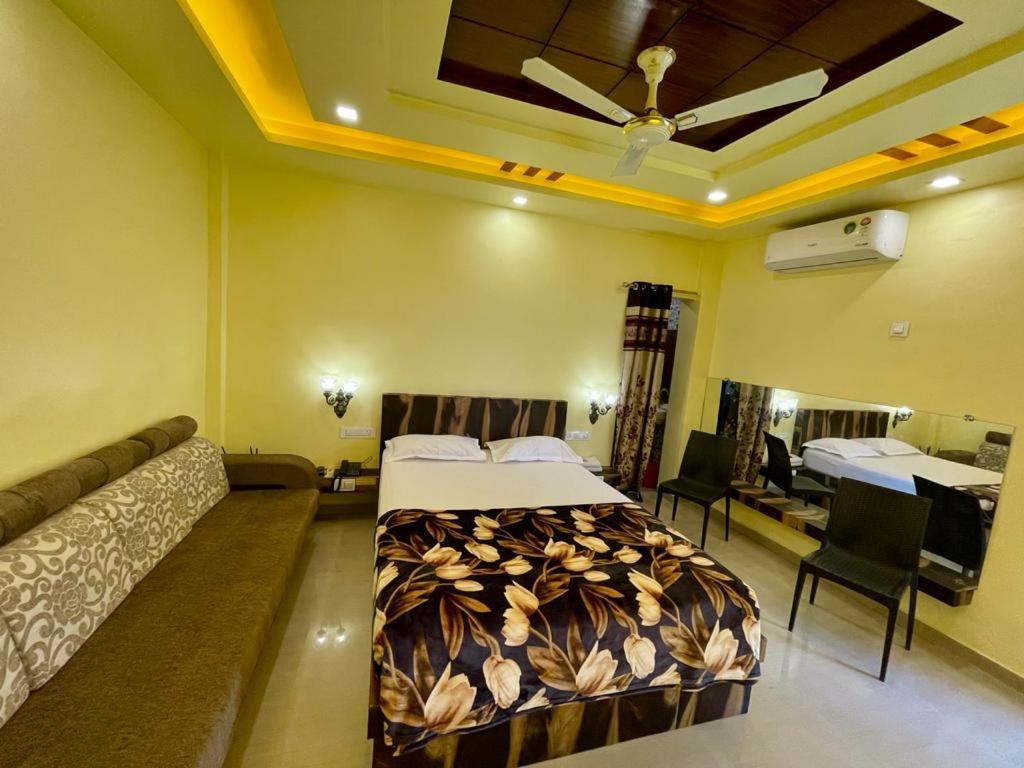Hotel Saptarang Residency Panhāla Esterno foto