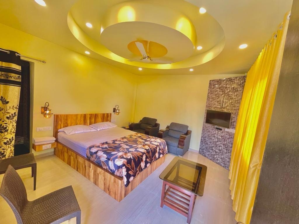 Hotel Saptarang Residency Panhāla Esterno foto