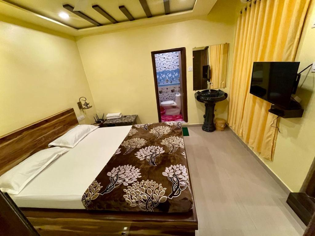 Hotel Saptarang Residency Panhāla Esterno foto