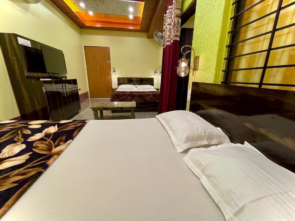 Hotel Saptarang Residency Panhāla Esterno foto
