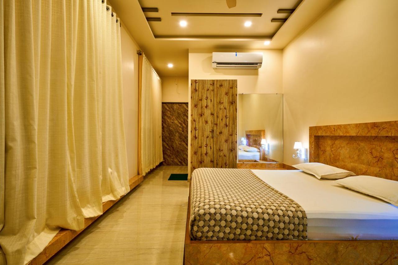 Hotel Saptarang Residency Panhāla Esterno foto