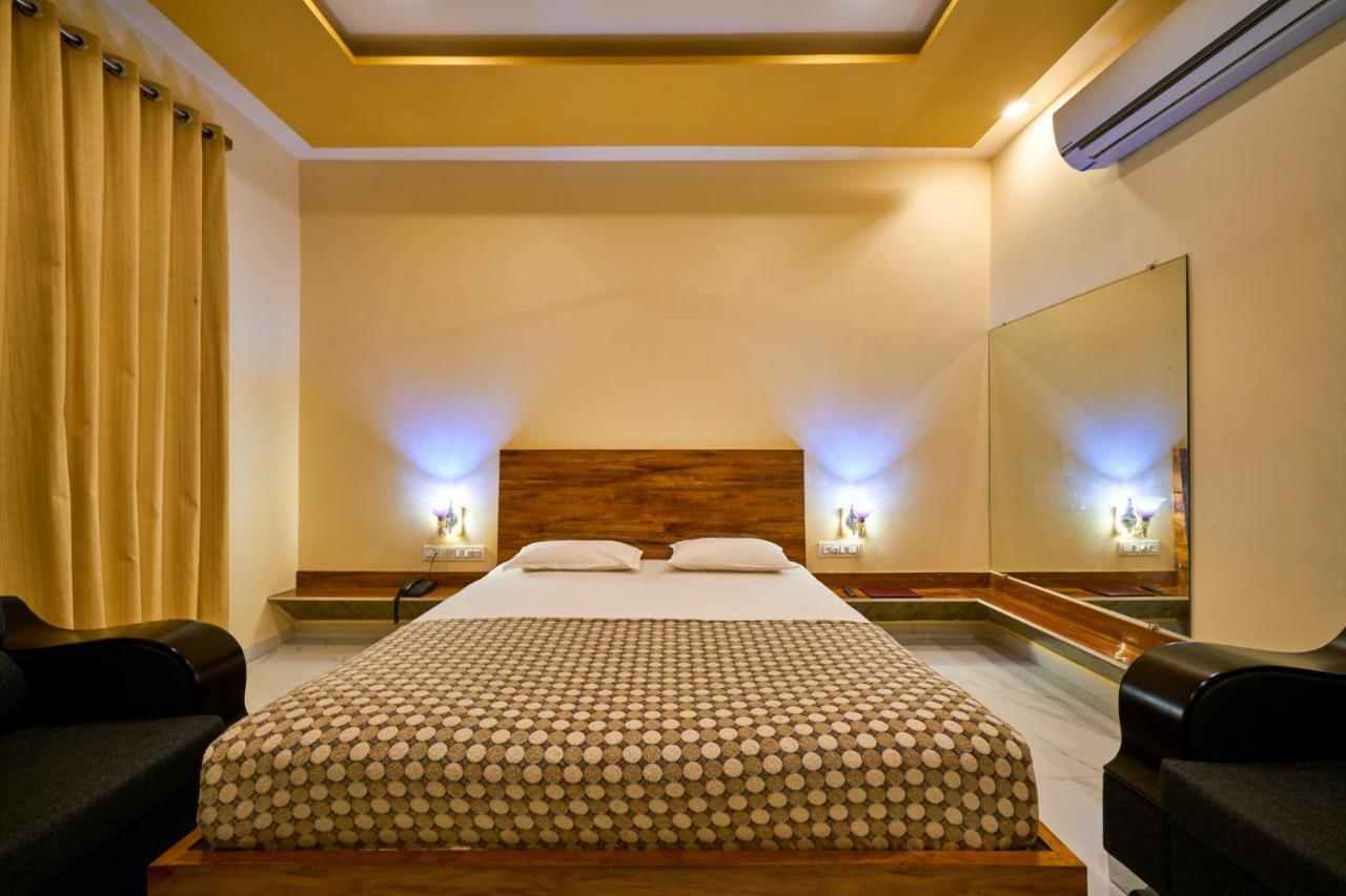 Hotel Saptarang Residency Panhāla Esterno foto